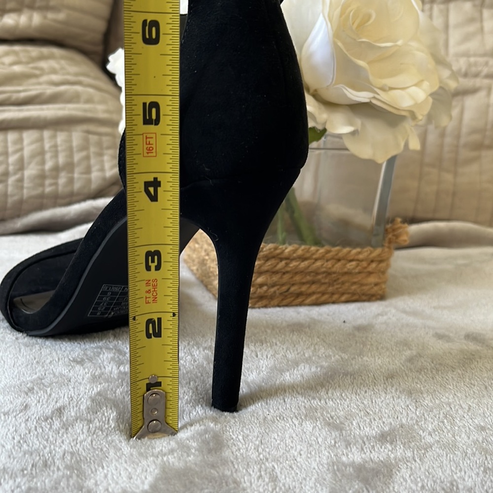 Black heels 8 - Picture 14 of 14